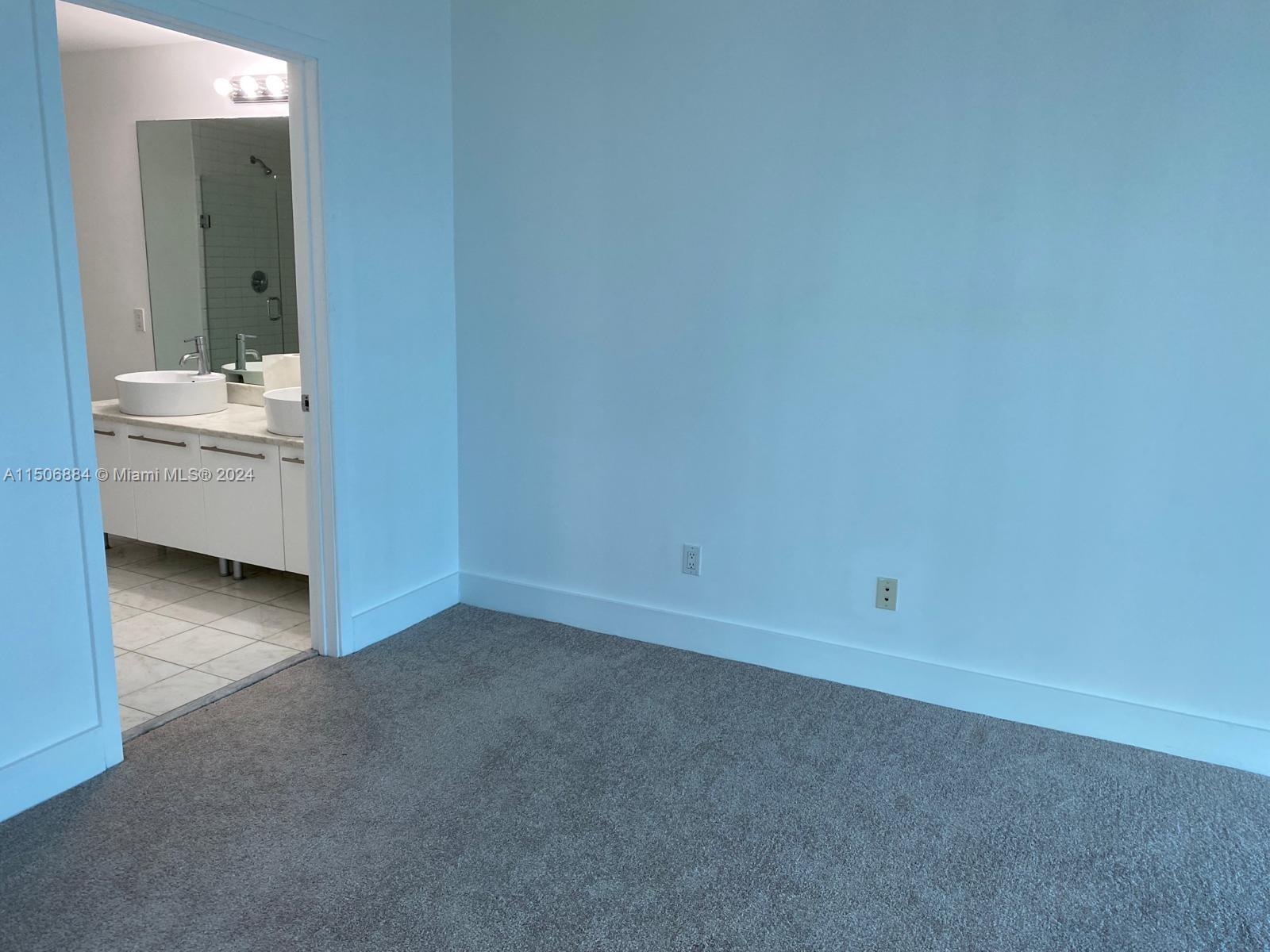 888 Biscayne Blvd # 3001