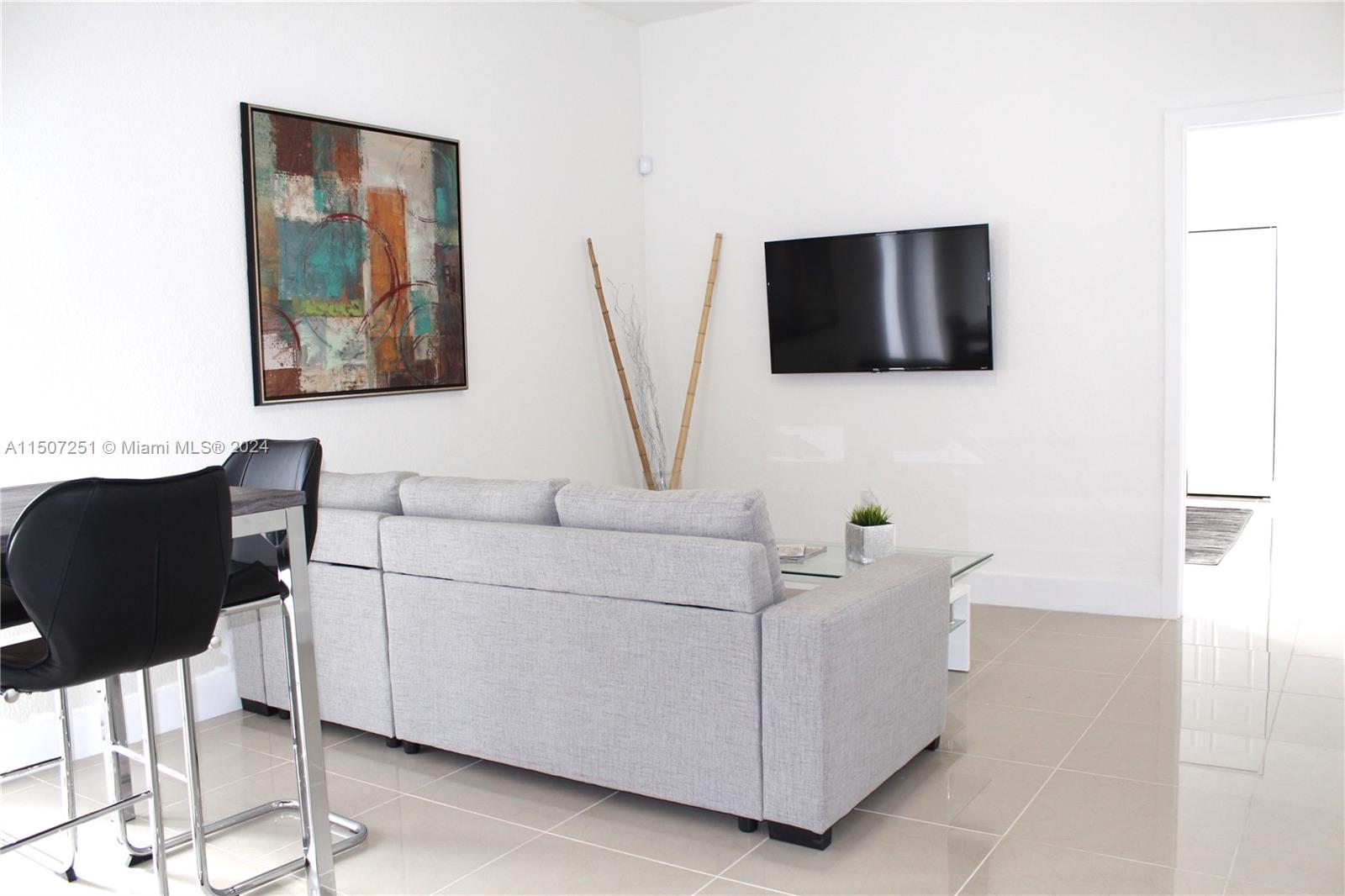 971 W Flagler St # 15