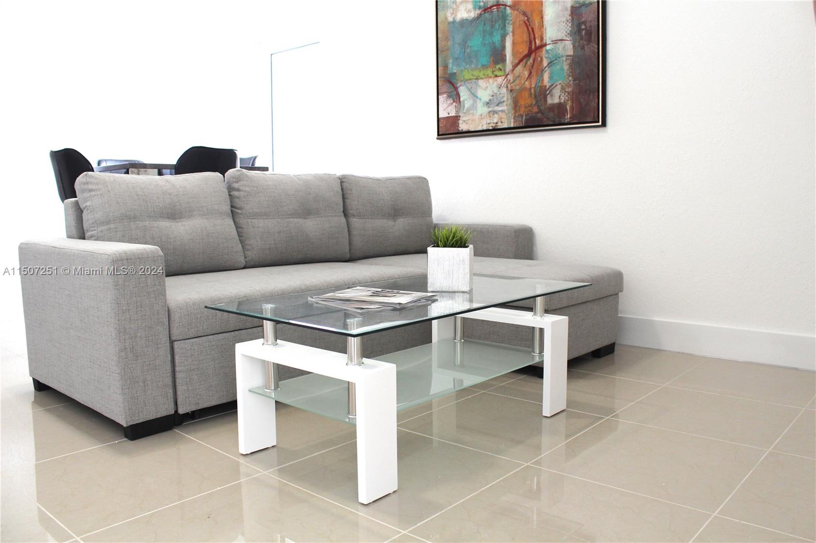 971 W Flagler St # 15