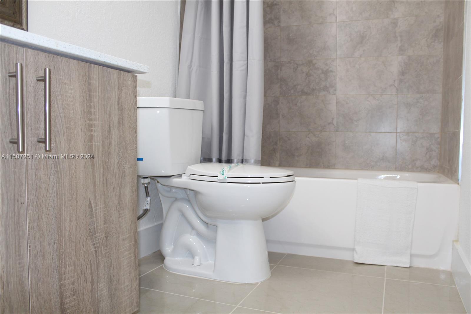 971 W Flagler St # 15