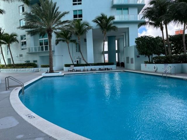 1900 N Bayshore Dr # 2308