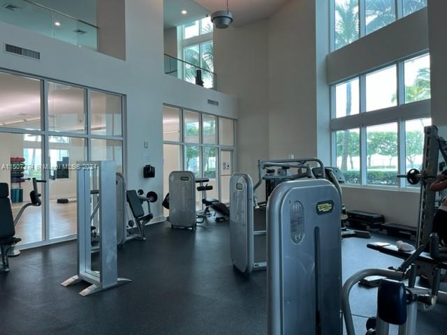 1900 N Bayshore Dr # 2308