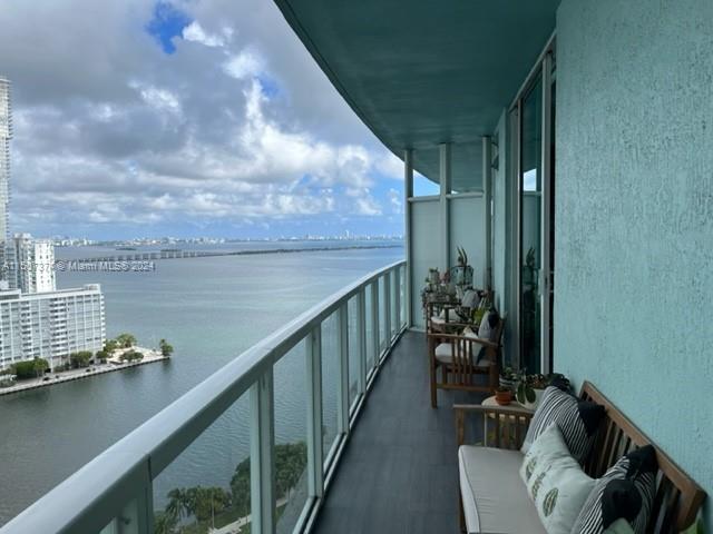 1900 N Bayshore Dr # 2308