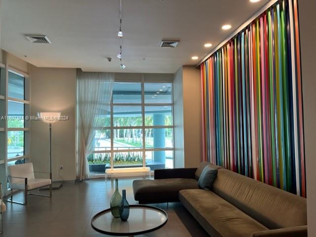 1900 N Bayshore Dr # 2308