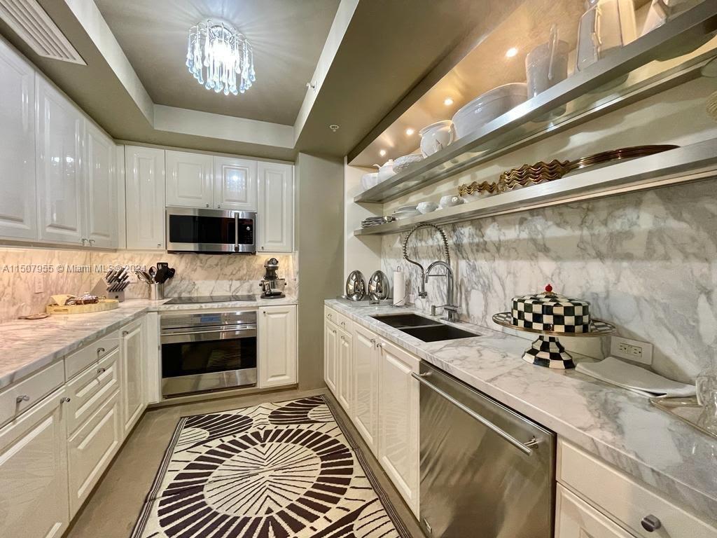 3400 SW 27th Ave # 702