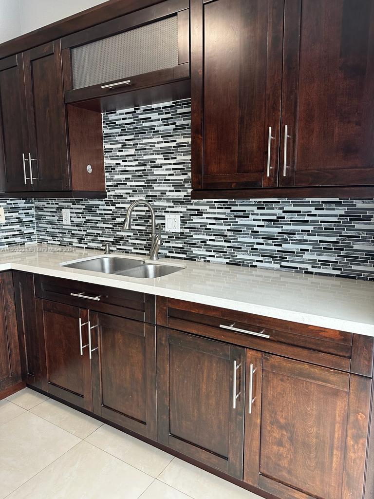 7040 NW 173rd Dr # 1706