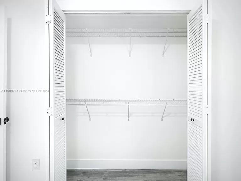 3417 NW 22nd Ave # 6