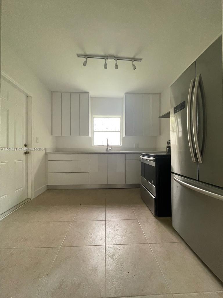 2921 NW 21st Ave # 0