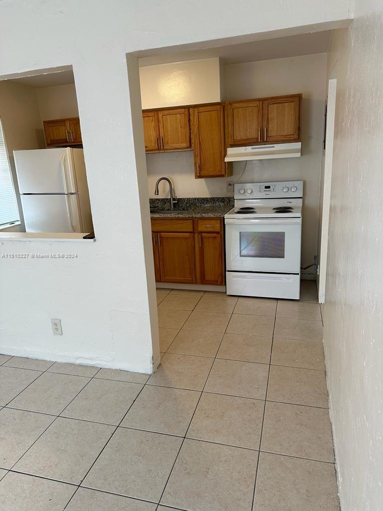 756 NW 5th St # 1