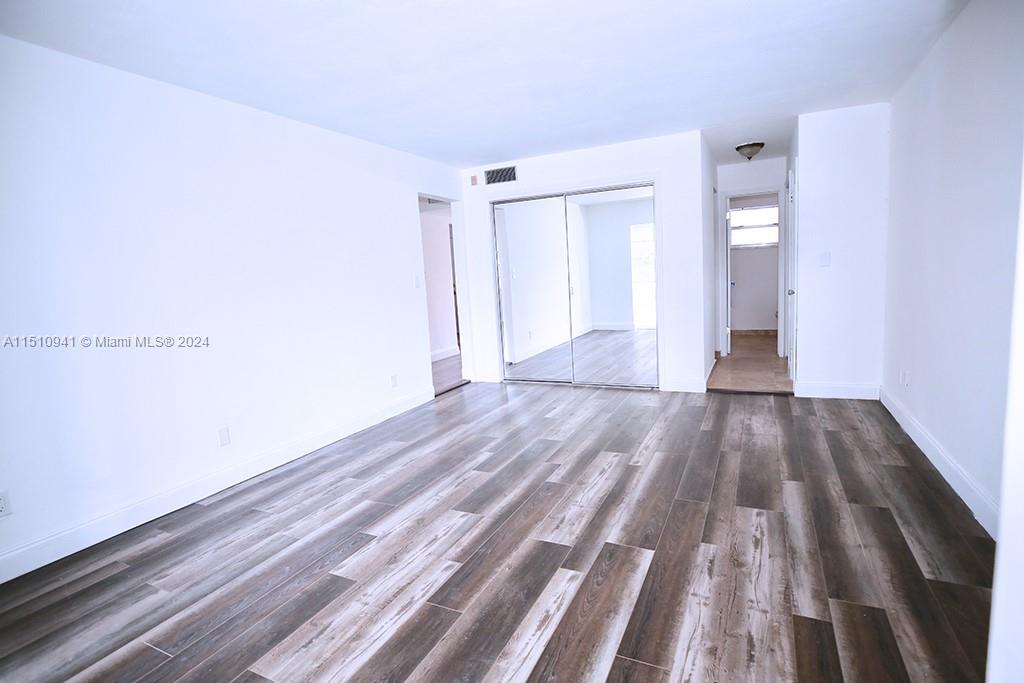 1400 NE 191st St Unit: 310