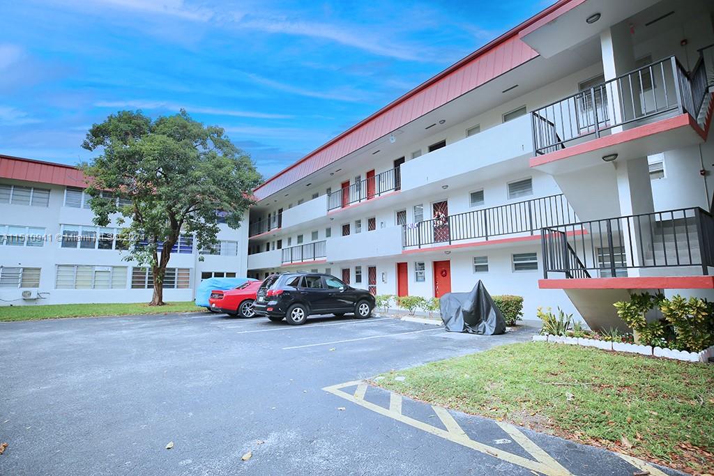 1400 NE 191st St Unit: 310