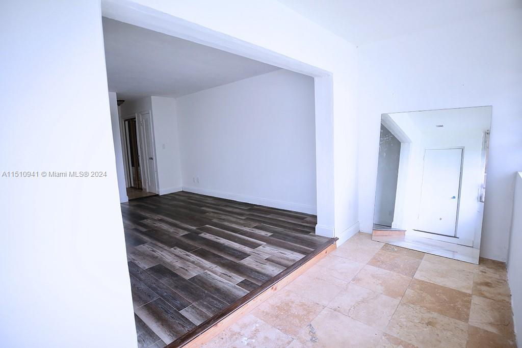 1400 NE 191st St Unit: 310