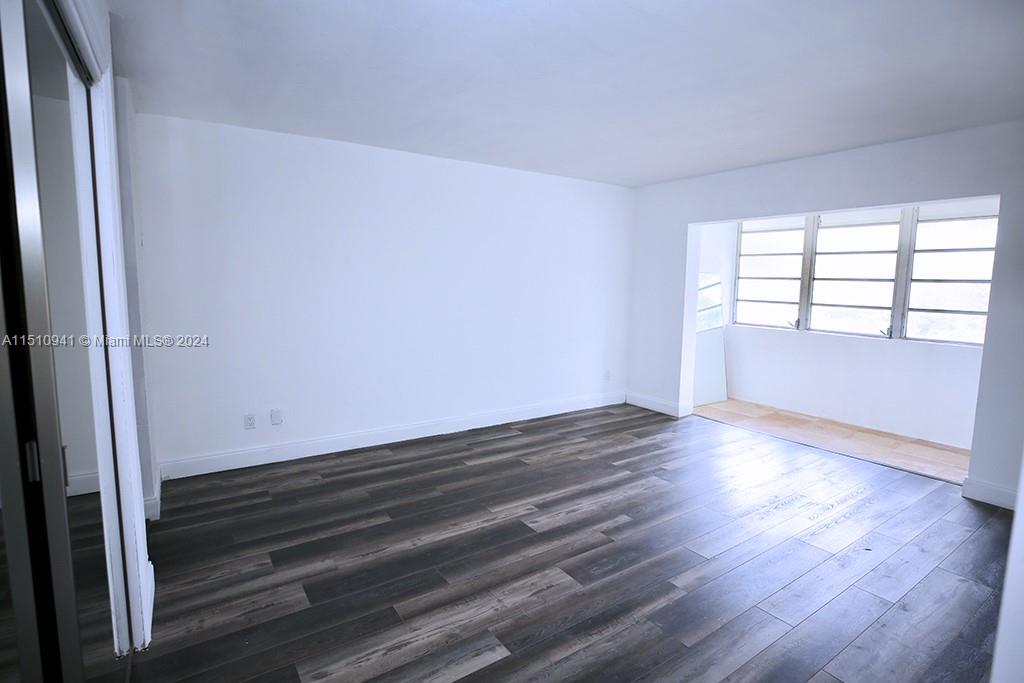 1400 NE 191st St Unit: 310