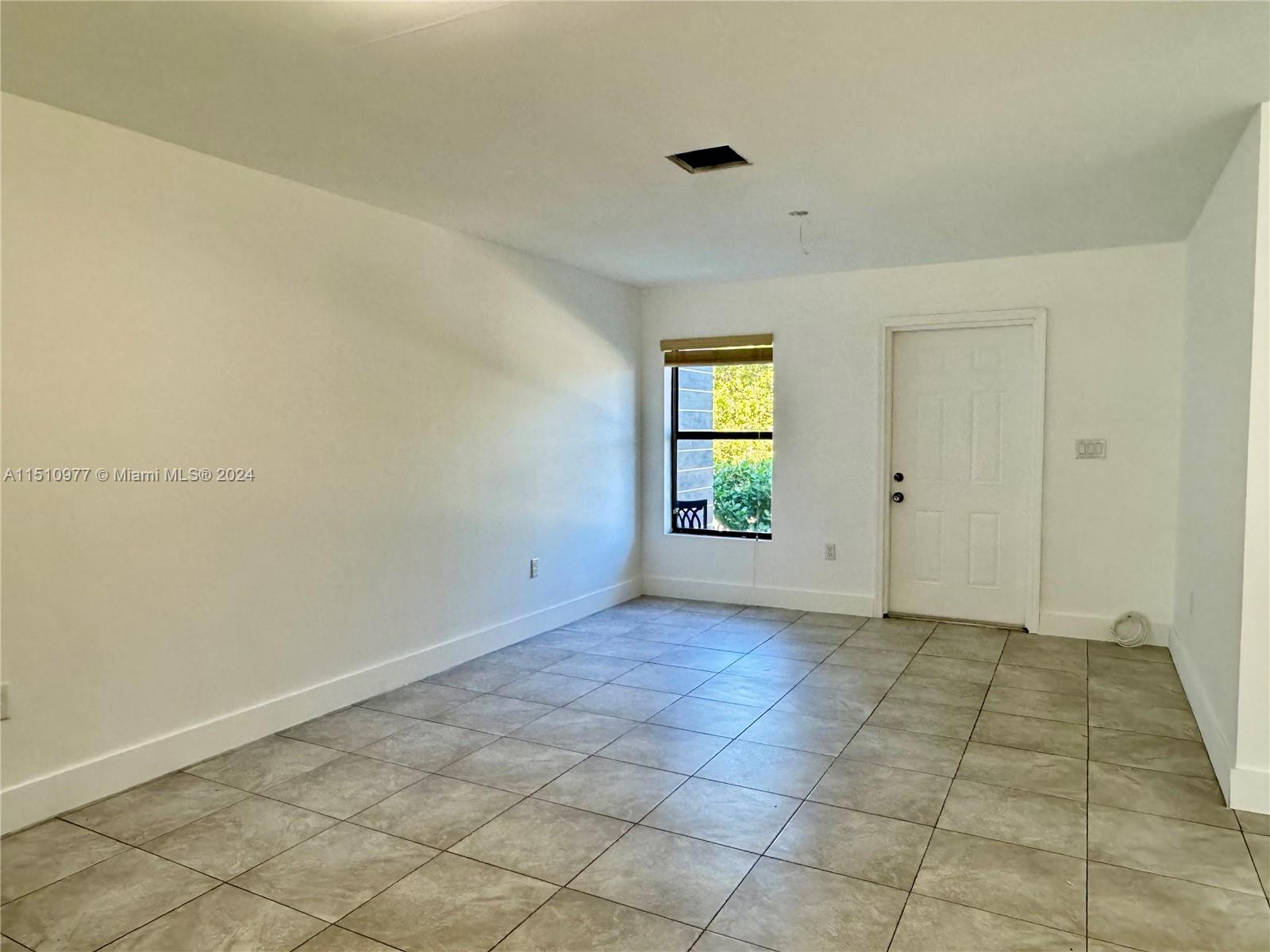 11846 SW 213th St # 1