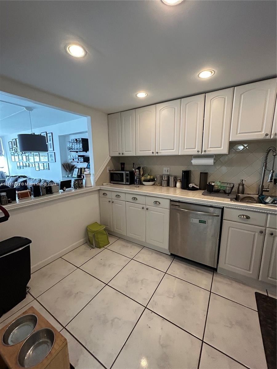 1865 Brickell Ave # A2005