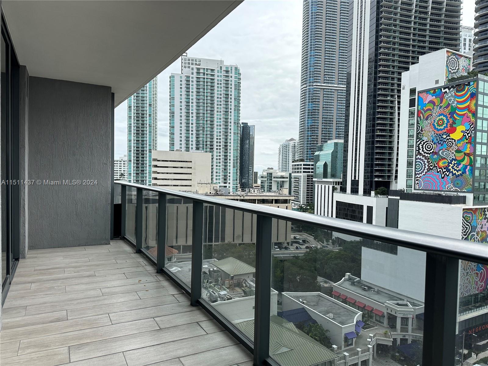 45 SW 9th St # 1004
