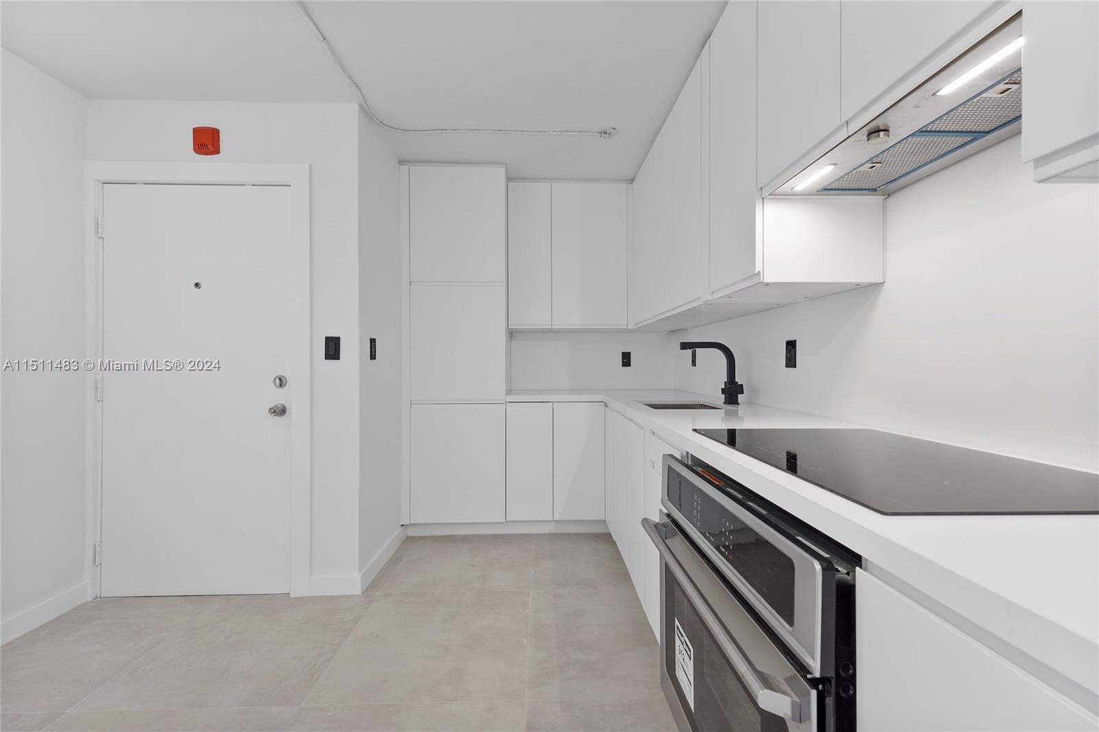 240 Collins Ave # 4A