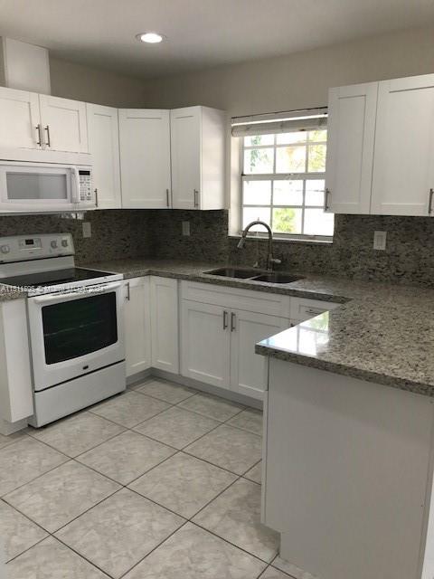 4531 NW 4th St # 4531