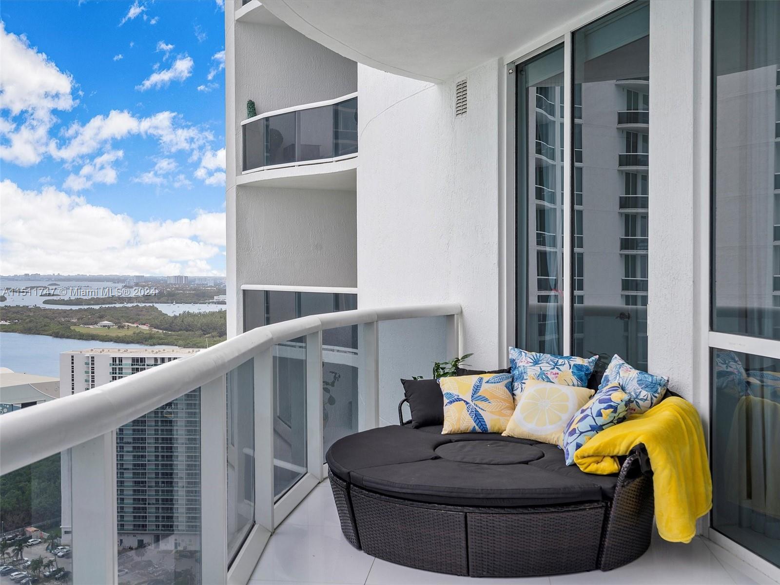 15901 Collins Ave # 2607