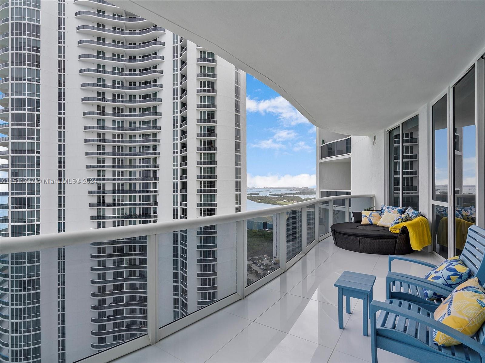 15901 Collins Ave # 2607