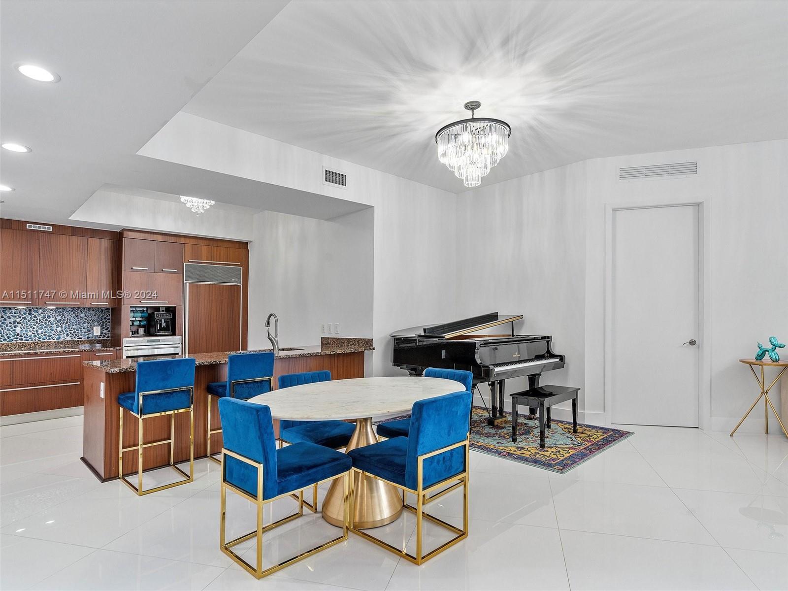 15901 Collins Ave # 2607