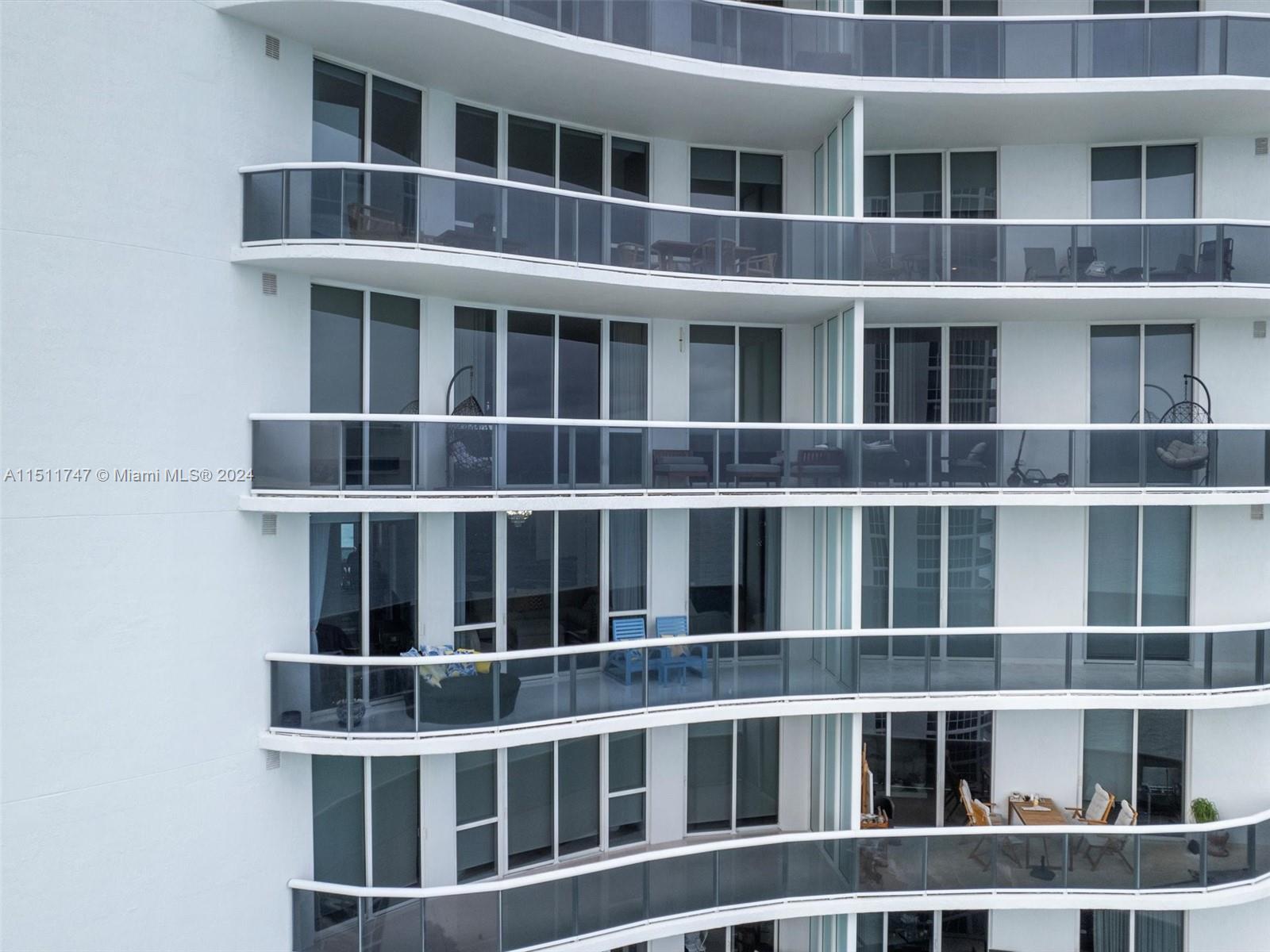 15901 Collins Ave # 2607