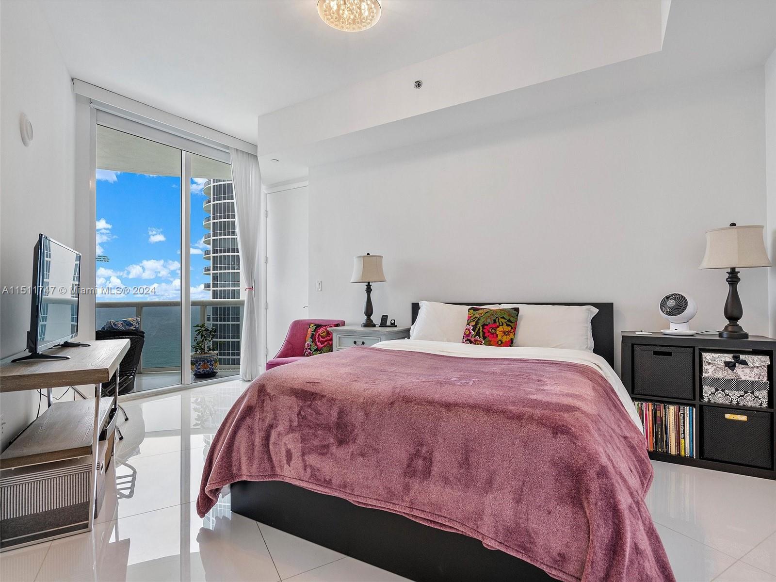 15901 Collins Ave # 2607