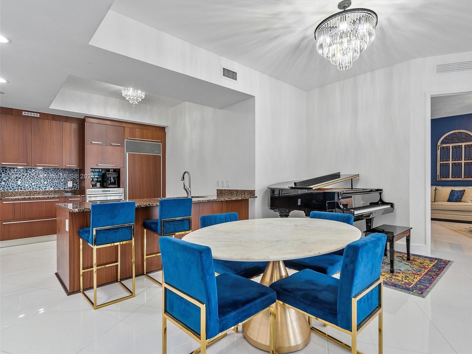 15901 Collins Ave # 2607