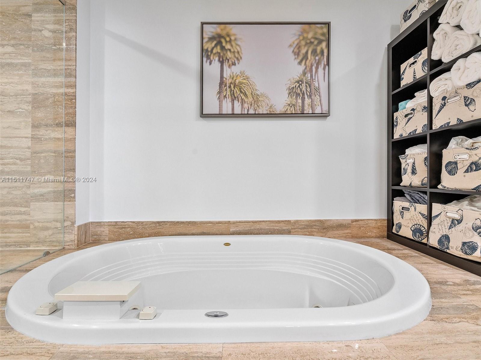 15901 Collins Ave # 2607