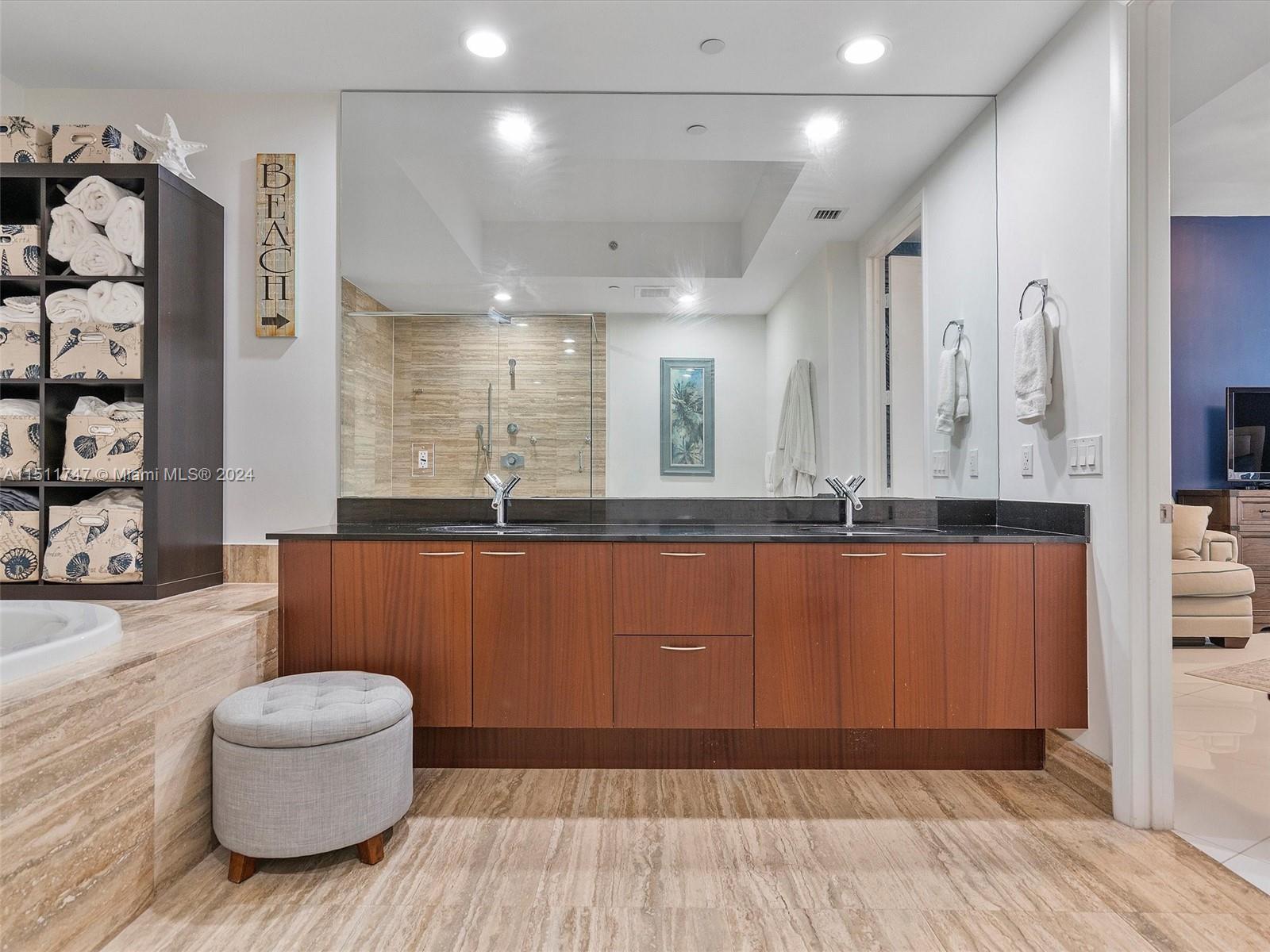 15901 Collins Ave # 2607