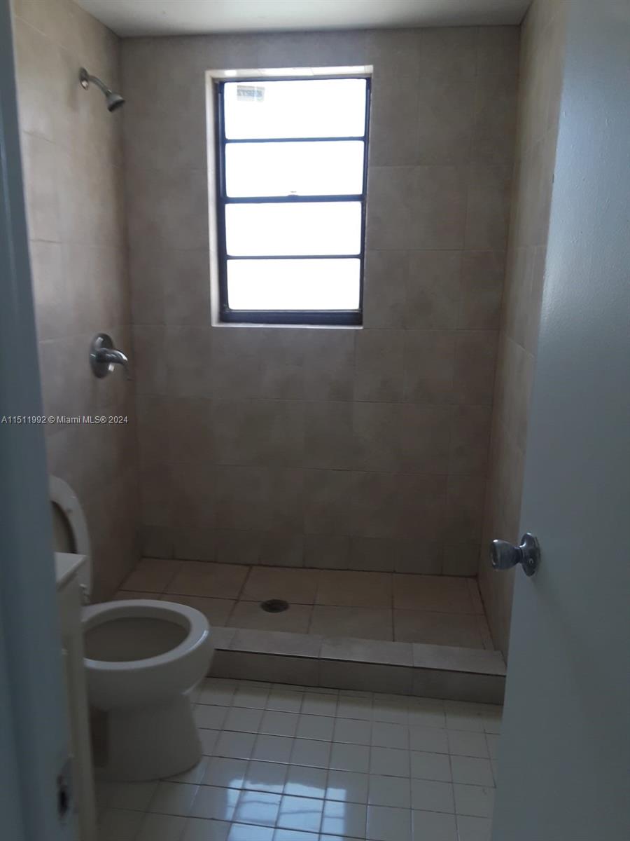 18290 Mediterranean Blvd # 5 Unit: 2-5