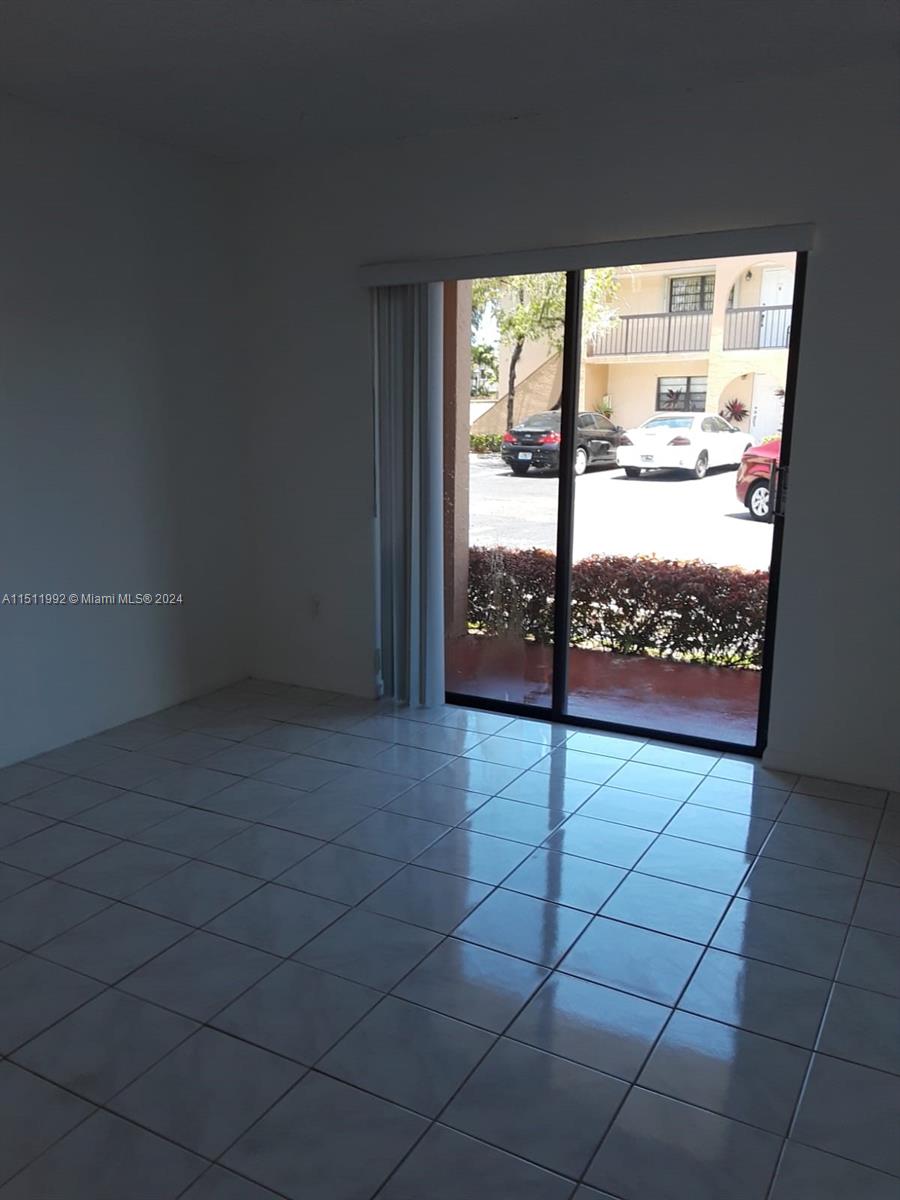 18290 Mediterranean Blvd # 5 Unit: 2-5