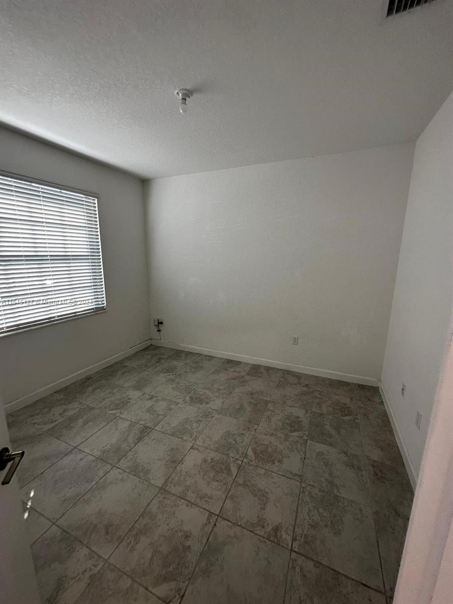 11245 SW 249th St # 11245