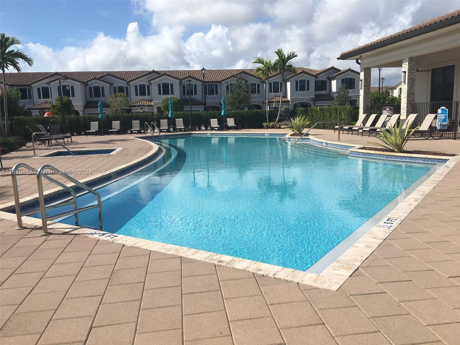 11245 SW 249th St # 11245