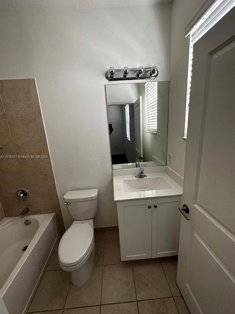 11245 SW 249th St # 11245