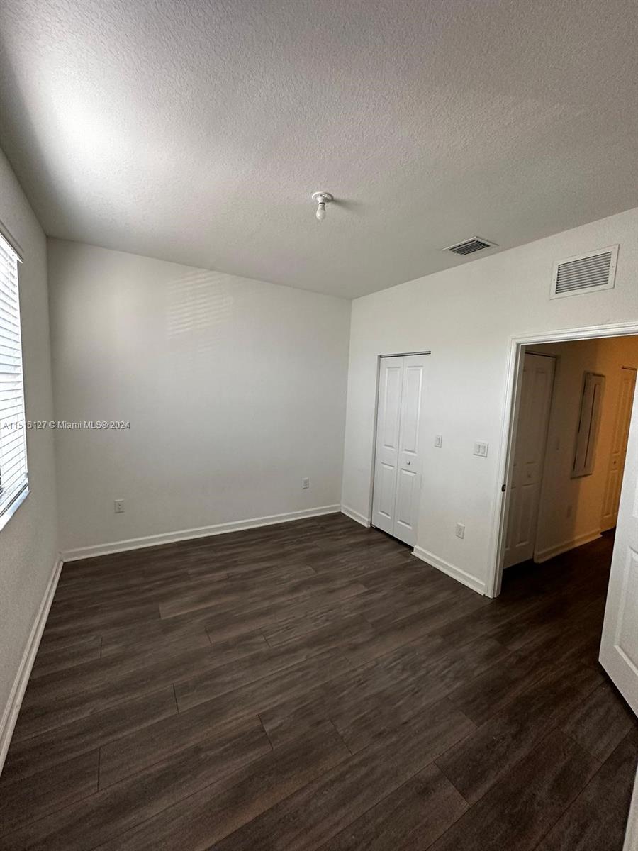 11245 SW 249th St # 11245