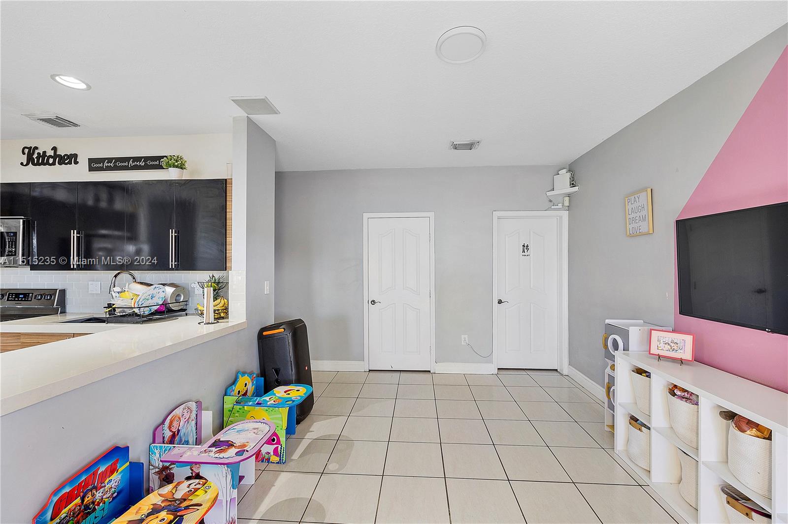 2734 NE 41st Rd