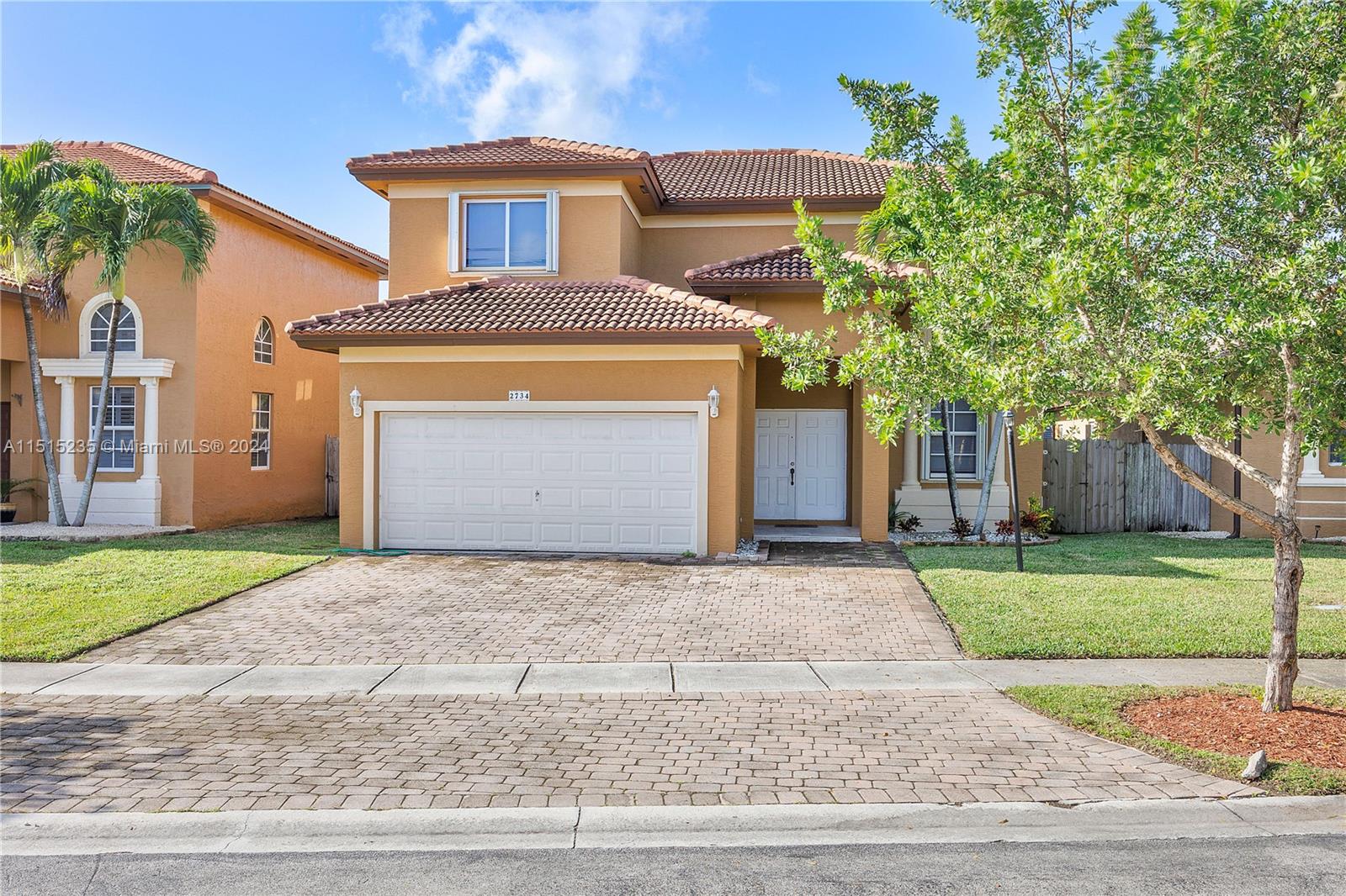 2734 NE 41st Rd