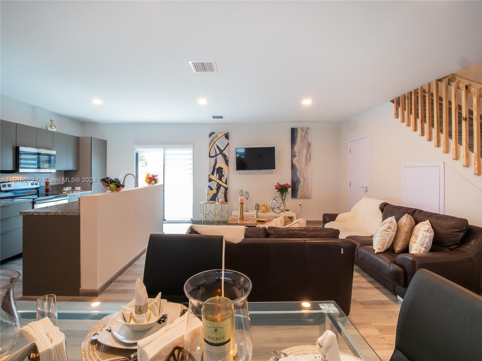 916 NW 8 STREET # 2