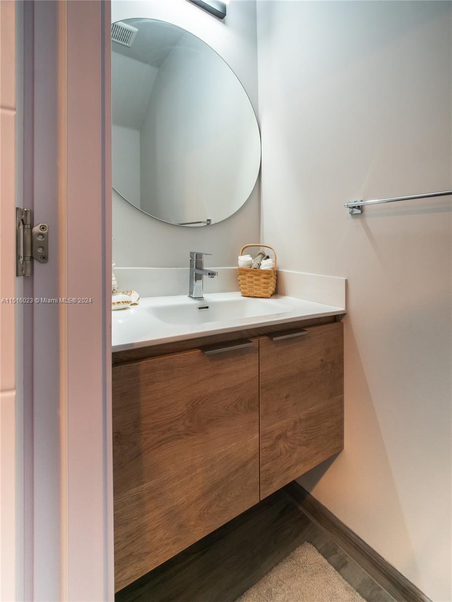 916 NW 8 STREET # 2