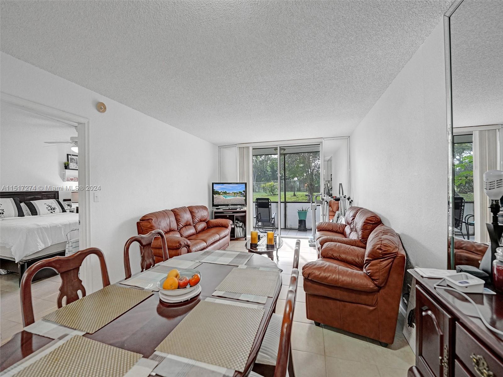 2571 Aragon Blvd # 117