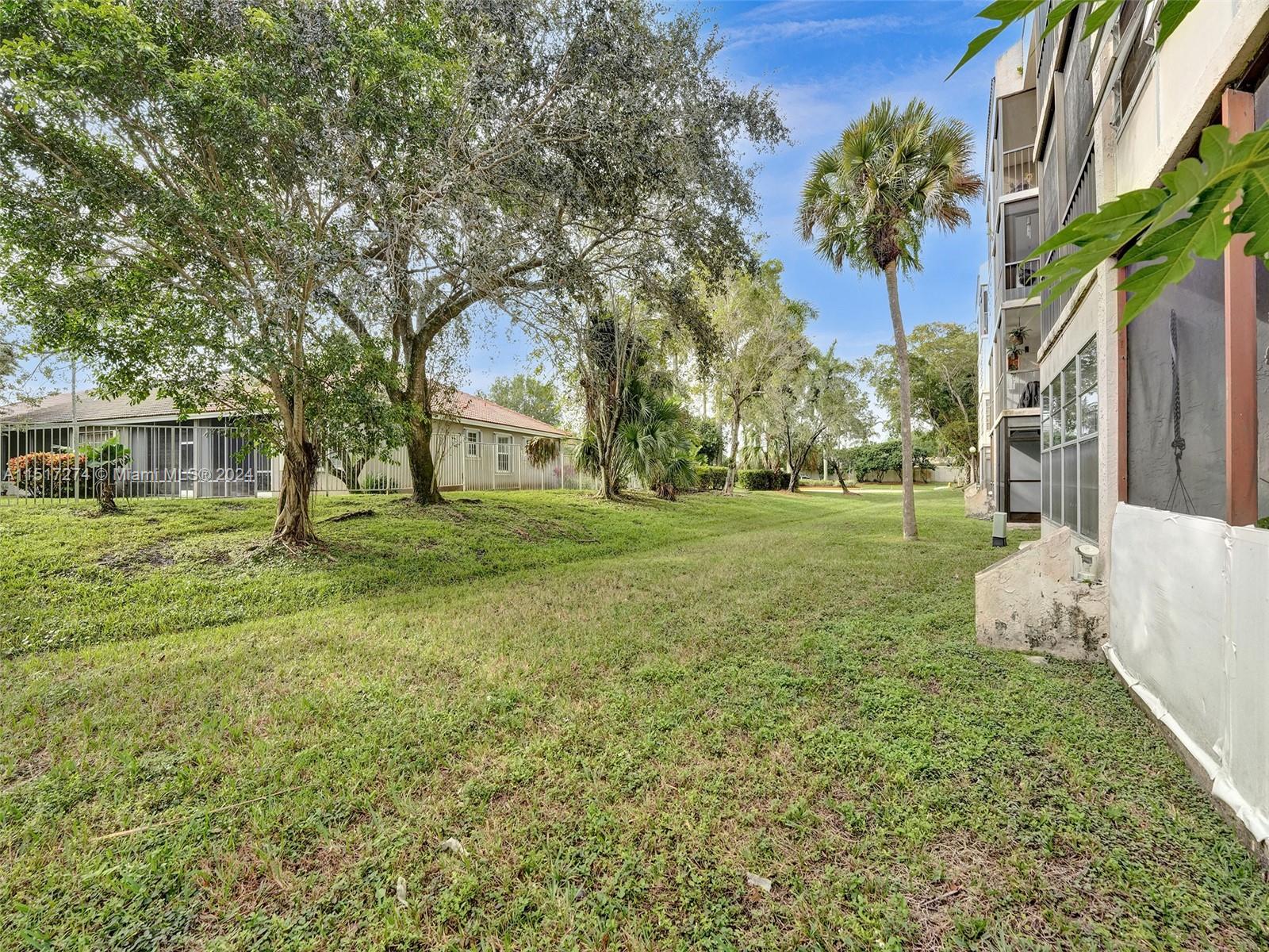 2571 Aragon Blvd # 117