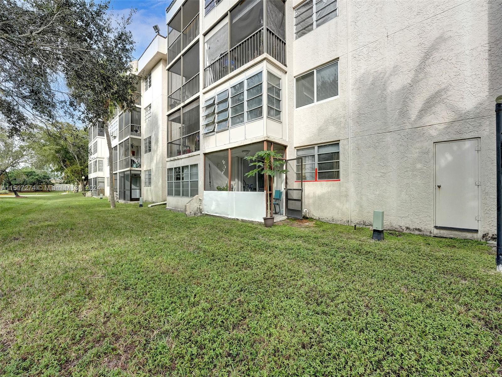 2571 Aragon Blvd # 117