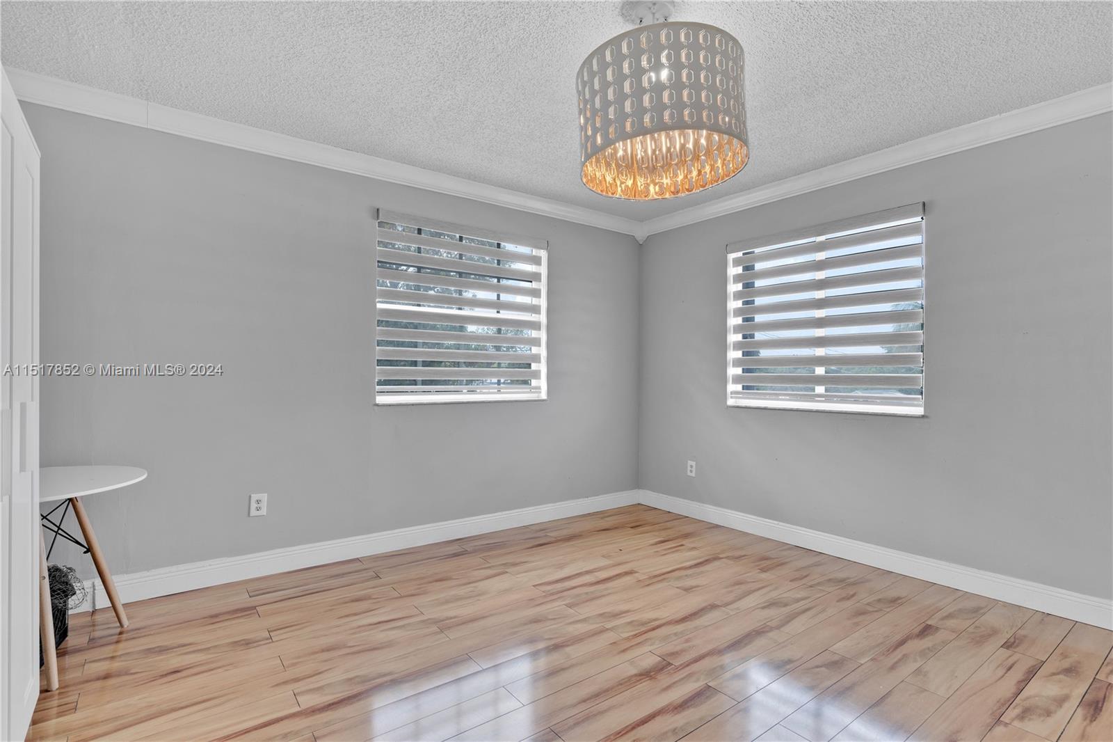 121 E 42nd St