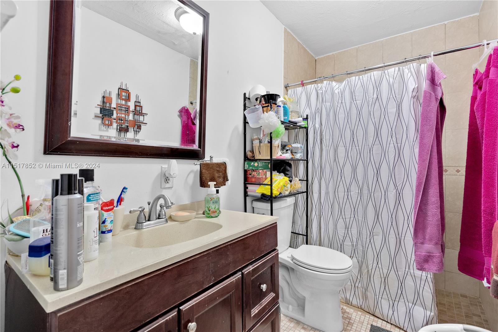 121 E 42nd St