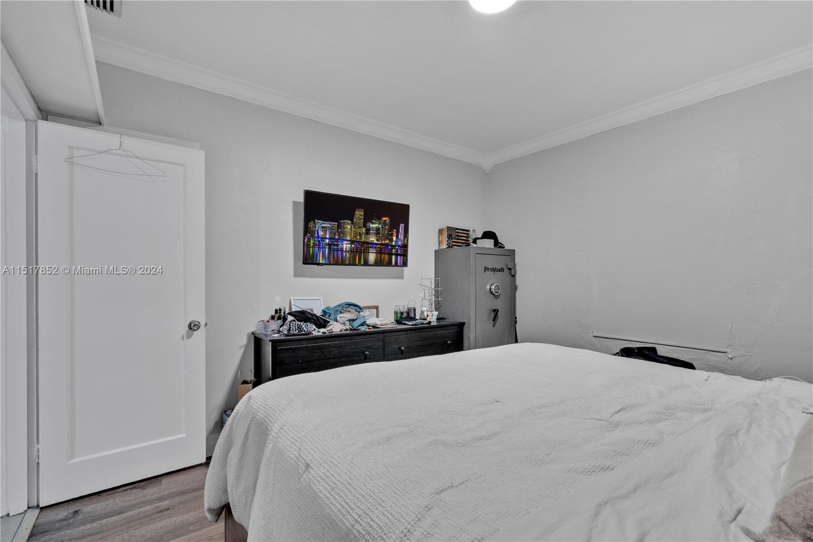 121 E 42nd St