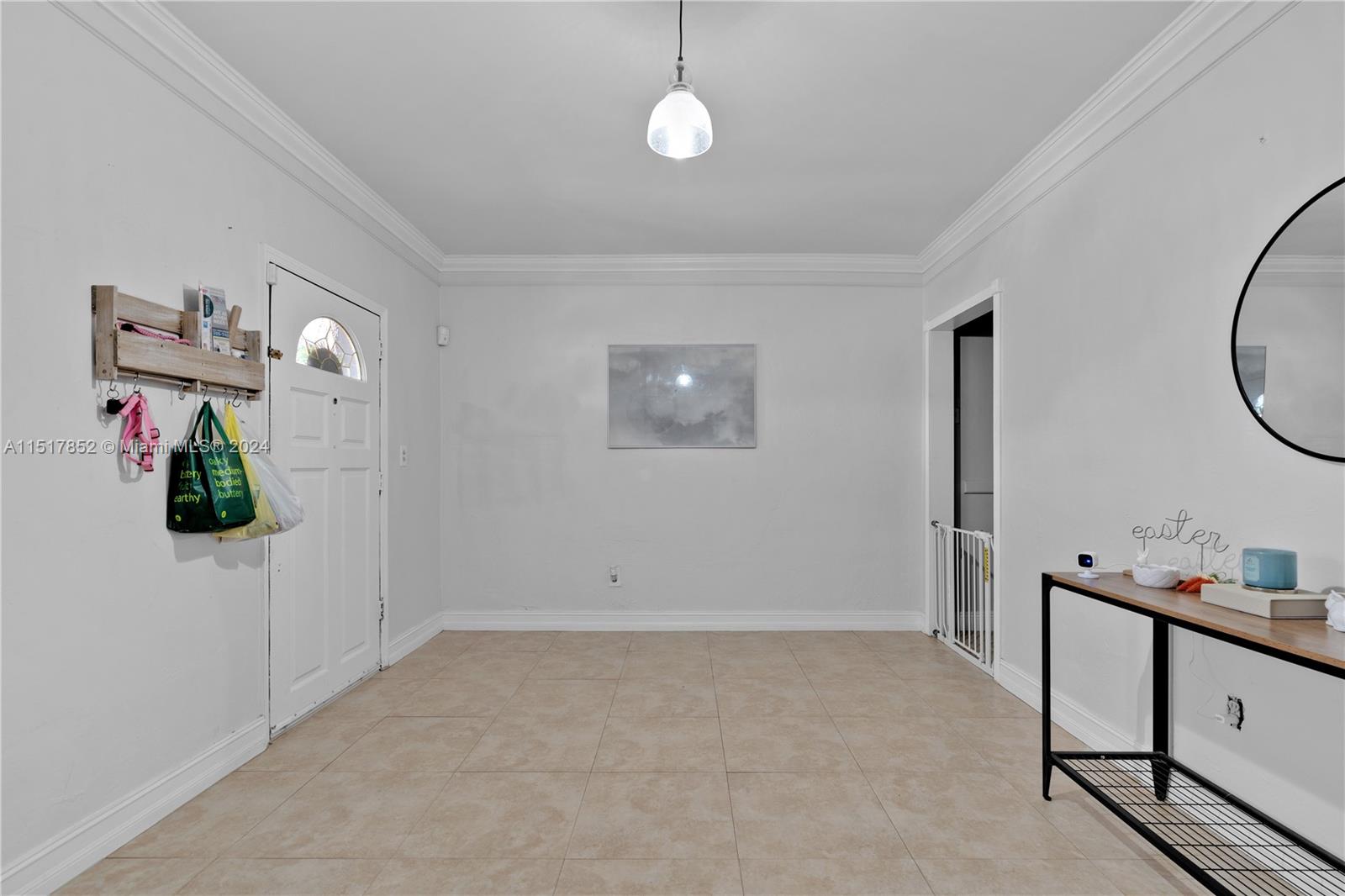 121 E 42nd St