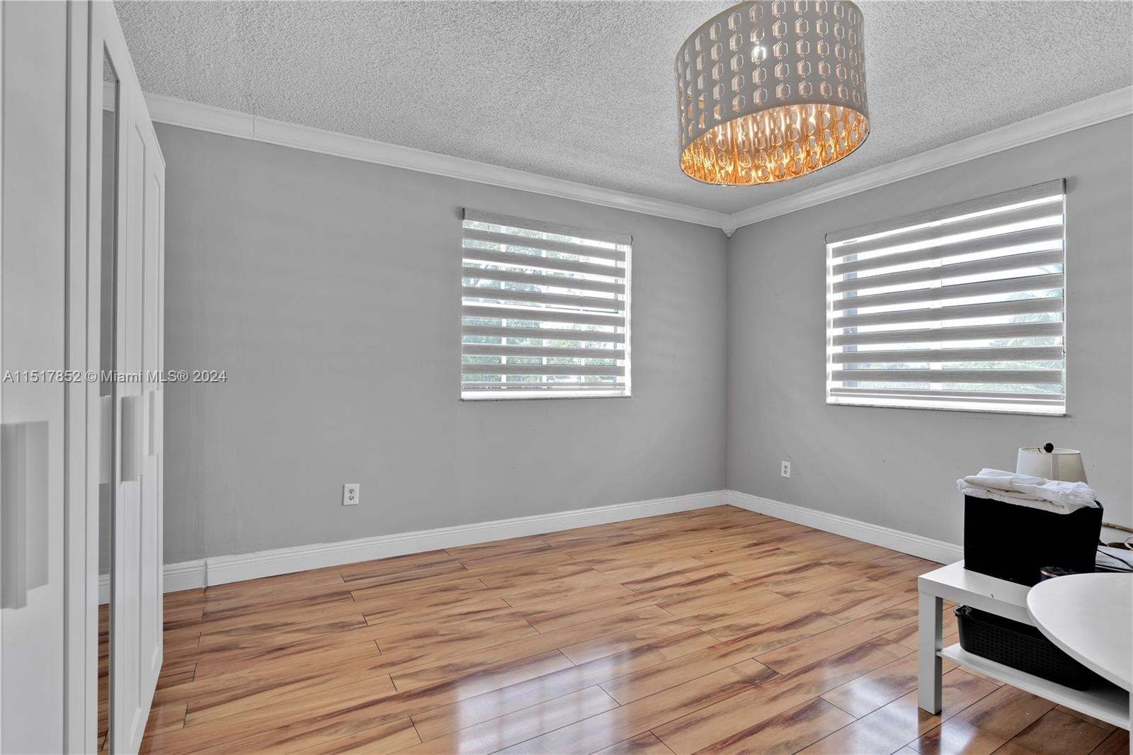 121 E 42nd St