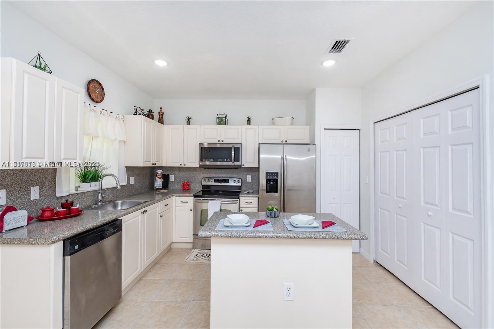 2909 SE 15th Ter # 2909