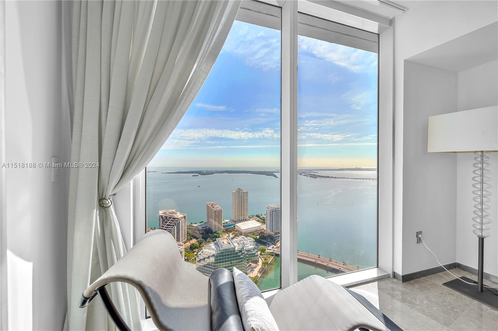 495 Brickell Ave Unit: 5302